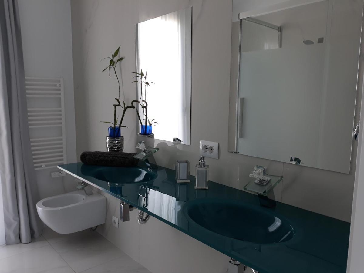 Villa Luxury Paradise Suites Salobrena Bagian luar foto